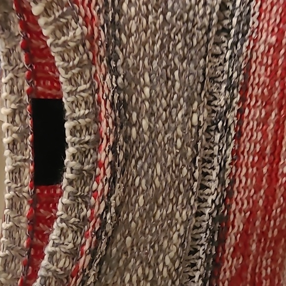 Sweater - Picture 4 of 4